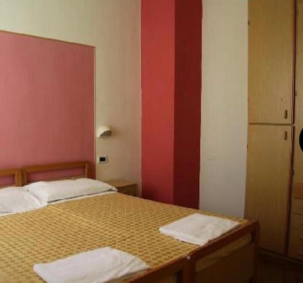 Hotel Losanna Rimini Exteriér fotografie